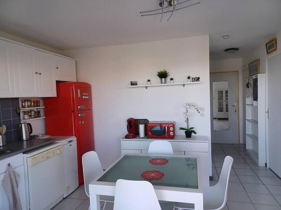 Plain-Pied, Terrasse, Piscine, Pleine Vue Mer, Plage A 6' A Pied, Parking, Wifi Fleury  Extérieur photo