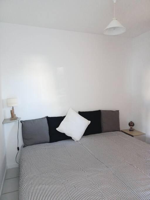 Plain-Pied, Terrasse, Piscine, Pleine Vue Mer, Plage A 6' A Pied, Parking, Wifi Fleury  Extérieur photo