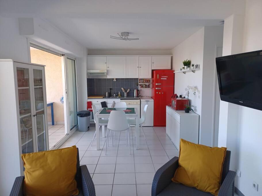 Plain-Pied, Terrasse, Piscine, Pleine Vue Mer, Plage A 6' A Pied, Parking, Wifi Fleury  Extérieur photo