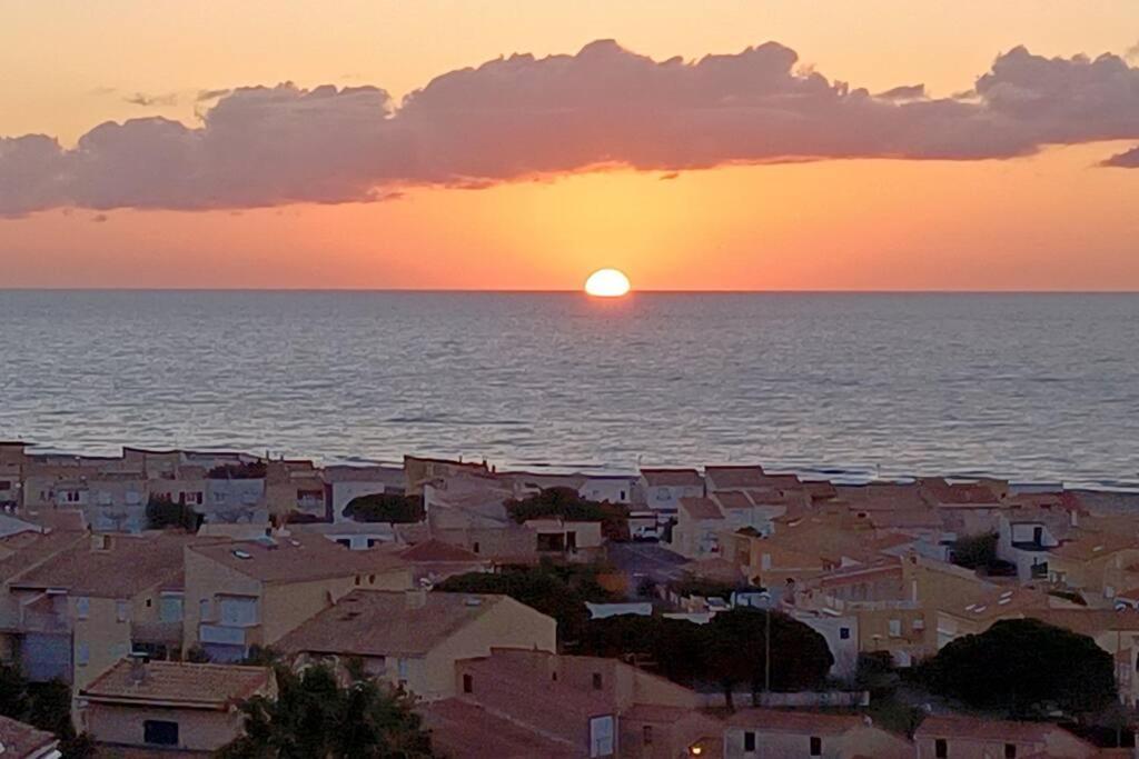 Plain-Pied, Terrasse, Piscine, Pleine Vue Mer, Plage A 6' A Pied, Parking, Wifi Fleury  Extérieur photo